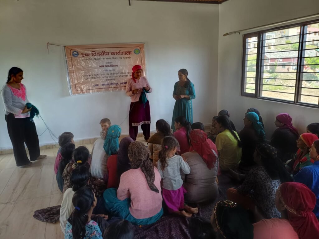 सलजा, चकराता में जनजातीय महिलाओं हेतु क्षमता निर्माण एवं उत्पाद मूल्य संवर्धन कार्यशाला आयोजित whatsapp image 2026 04 27 at 14.52.41